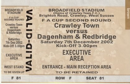 Crawley Town v Dagenham & Redbridge   07-Dec-2002