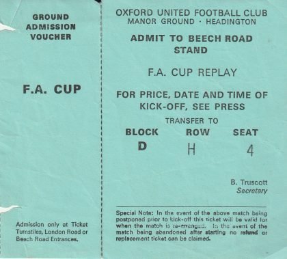 Oxford United v Kettering Town 23-Nov-1976